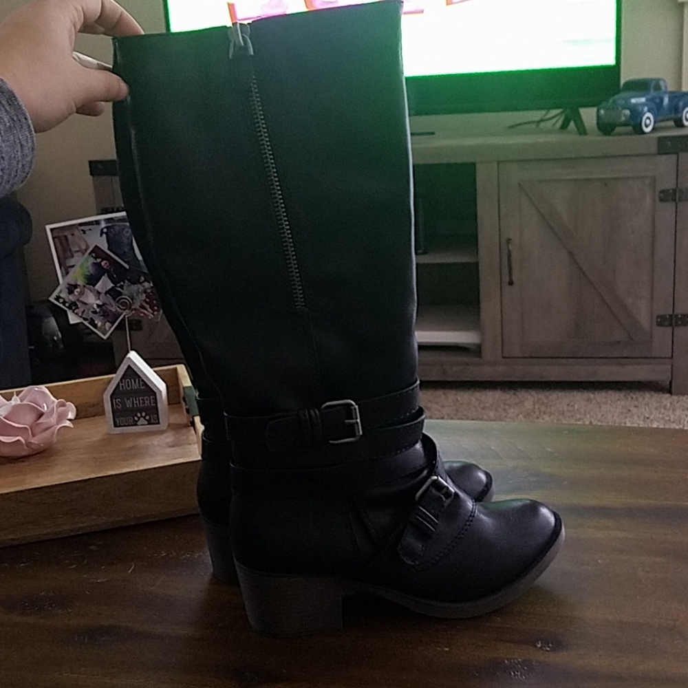 never worn tall black boots